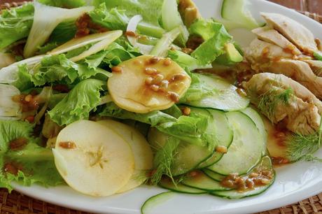Salade fraîche pour journée ensoleillée