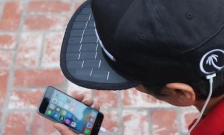 Solsol : la casquette qui recharge les smartphones