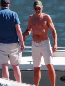 george-clooney-beach