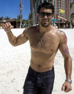 jesse-metcalfe-2-beach