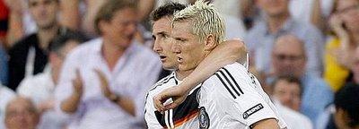 Tout, du palmarès à l'organisation, les sépare. Voilà qui devrait offrir une finale à la hauteur de cet Euro réussi.