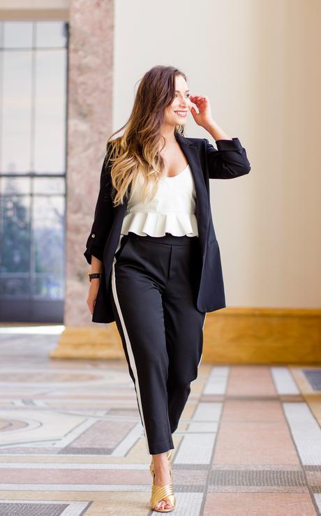 Le pantalon jogging à bandes