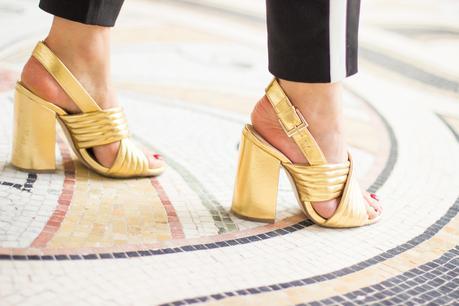 Le pantalon jogging à bandes