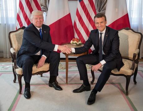 Trump vs Macron : l'épreuve de la poignée de mains