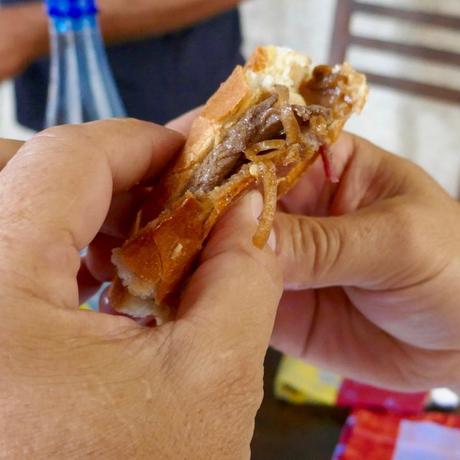 Sandwich de cerf à la mode de Nouméa (à la caldoche)