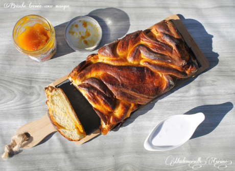 Brioche torsadée au lait de coco et confiture de mangue Brioche torsadée au lait de coco et confiture de mangue