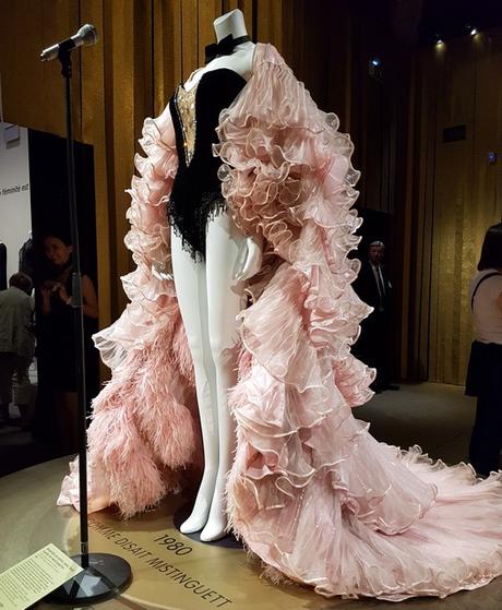 Expo Dalida, une garde-robe de la ville à la scène