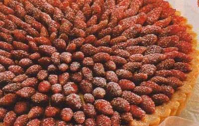 Tarte fine aux fraises des bois et beurre d’Isigny