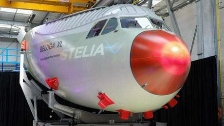 STELIA Aerospace livre la pointe avant équipée du tout premier BelugaXL