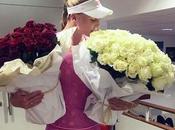Quand Djokovic fait livrer deux bouquets roses dans vestiaire féminin