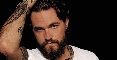 Votre book boyfriend du mois de mai est ...