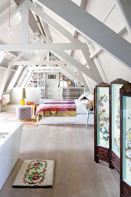 UN LOFT DINGUE ET UNIQUE, DONC... INCLASSABLE !