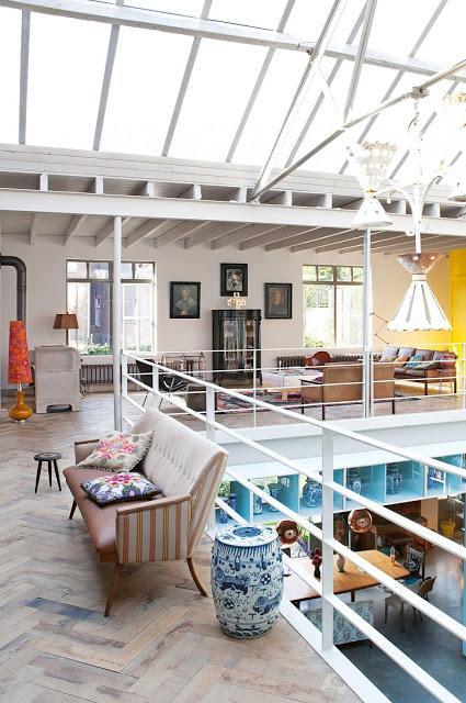 UN LOFT DINGUE ET UNIQUE, DONC... INCLASSABLE !