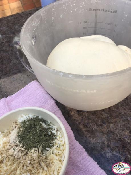 Pain au zaatar et fromage Pain au zaatar et fromage