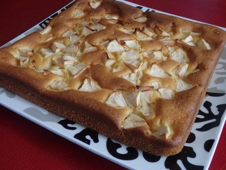 Gâteau à la crème fraîche et à la pomme