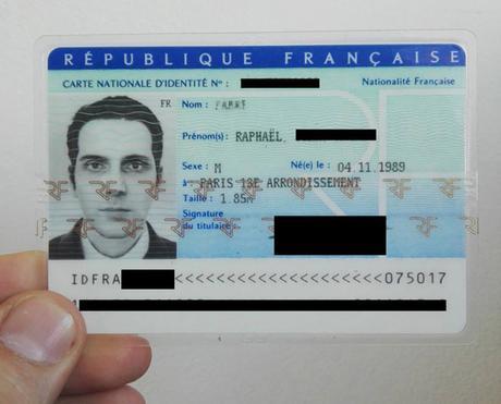 Il réussit à faire passer son portrait 3D sur sa carte d’identité française