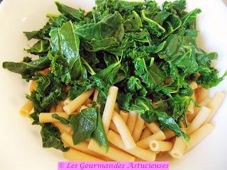 Pâtes et chou Kale et maritime en salade (Vegan)