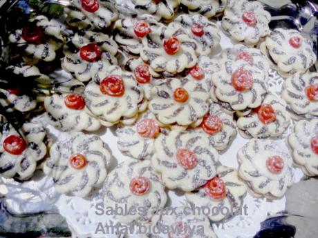 Sablés aux chocolat et roses en pate d'amande pour aid el fitre2017