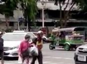 Bangkok, obtenir mérites mépris danger (vidéo)