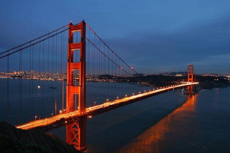 Un maison bleue, le Golden Gate Bridge, San Francisco est unique