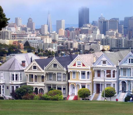 Un maison bleue, le Golden Gate Bridge, San Francisco est unique