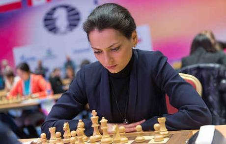 L'équipe féminine Russe remporte la victoire au championnat du monde d'échecs par équipes après qu'Alexandra Kosteniuk ait annulé face à l'Ukrainienne Anna Ushenina dans la dernière ronde - Photo © Agence Tass