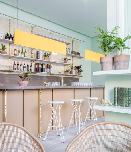 Un hôtel à la décoration tropicale et inspirante