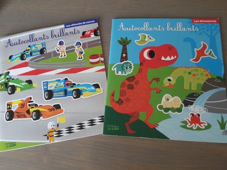 Dans sa bibliothèque il y a #5 : collection Autocollants brillants aux Editions Lito