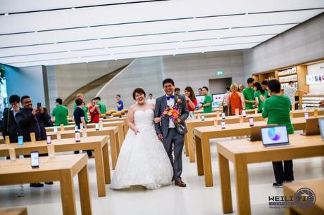 singapour photos mariage apple store couple - Singapour : un couple réalise ses photos de mariage dans un Apple Store