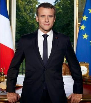 Photographie officielle du Président Emmanuel Macron publiée le 29 juin 2017