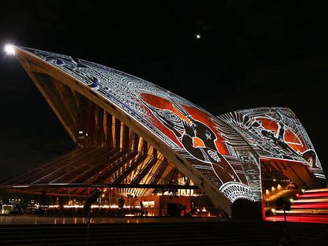 Toit de l'opéra de Sydney : une oeuvre d'Alick Tipoti projetée pendant un an