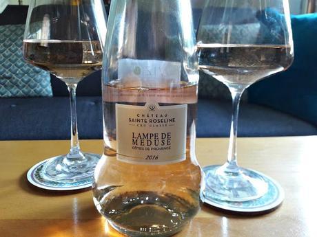 Vin rosé wine winelover apéro château Sainte Roseline cuvée lampe de méduse rosé de provence
