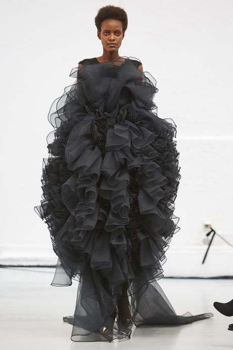 Haute-Couture AW17/18  : Jour 1 Promesse de l’aube