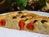 Focaccia pugliese tomates olives