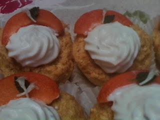 Cupcake aux abricots et aux flocons d'avoine glaçage à la mélisse