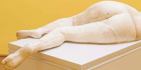 sarah-lucas, venice-biennale, i-scream-daddio, 2015, sculpture, solo-show, tit-cat, maradona, conceptual-art, maradona