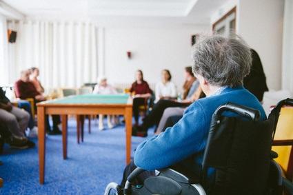 EHPAD en France : pénurie d’hébergement pour les personnes âgées dépendantes
