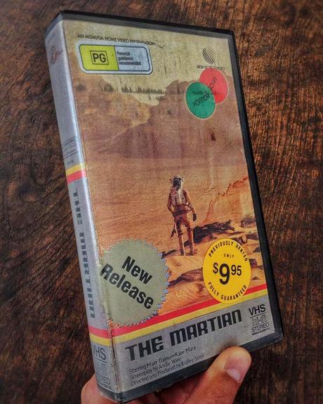 Les films et séries du moment sur des cassettes VHS.