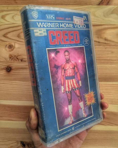 Les films et séries du moment sur des cassettes VHS.