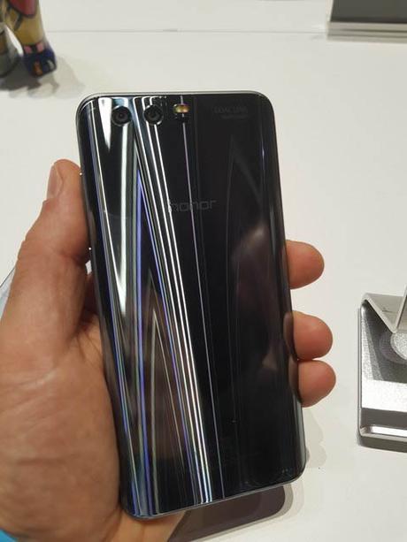 Honor lance le nouveau smartphone Honor 9 en Europe Honor lance le nouveau smartphone Honor 9 en Europe