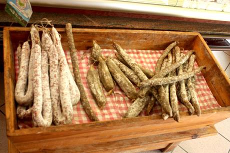 Saucissons et saucisses sèches © Gourmets&Co - copie