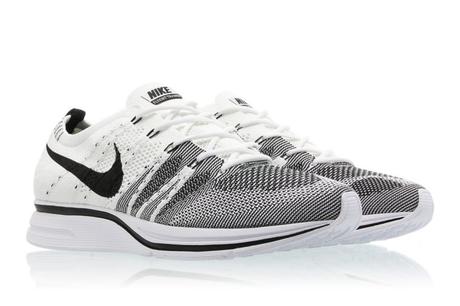 Nike Flyknit Trainer 2017