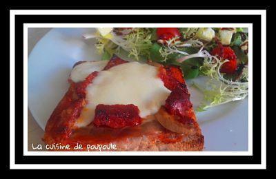 Tartines grillé d’aubergine, chorizo, tomates, mozza