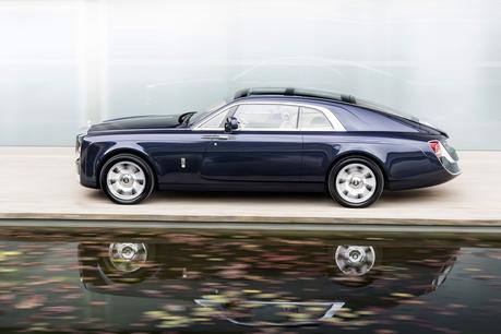 p90261371-highres-rolls-royce-sweptail-1496233101