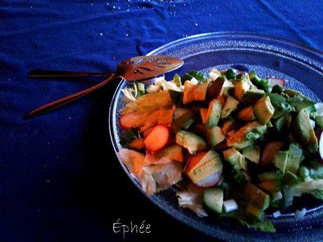 Crevettes végétales et salade avec vinaigrette au gingembre et au miso