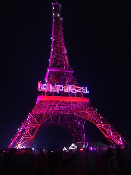 La reproduction de la Tour Eiffel au Lollapalooza