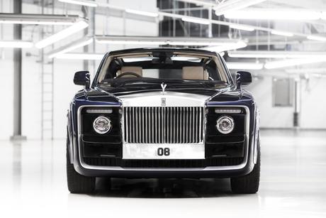 Rolls-Royce dévoile la Sweptail à la Villa d’Este
