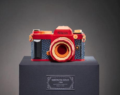 Avec du papier, cet artiste coréen reproduit des appareils photo vintage.