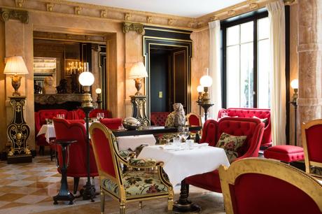Les restaurants de La Réserve Paris offrent une belle surprise aux Parisiens durant le mois d’Août
