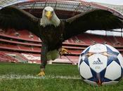 aiglent planent dessus football européen